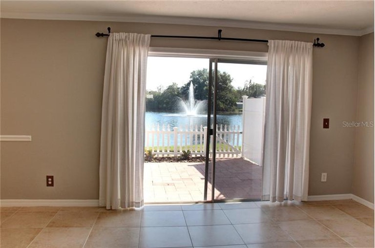 Photo 2 of 19 - 13762 Orange Sunset Dr #102, Tampa, FL 33618