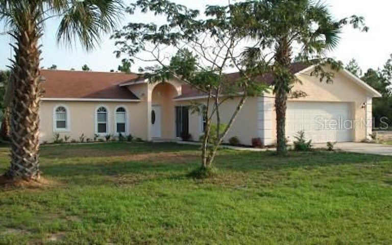 Photo 1 of 1 - 10 Pine Grove Dr, Palm Coast, FL 32164