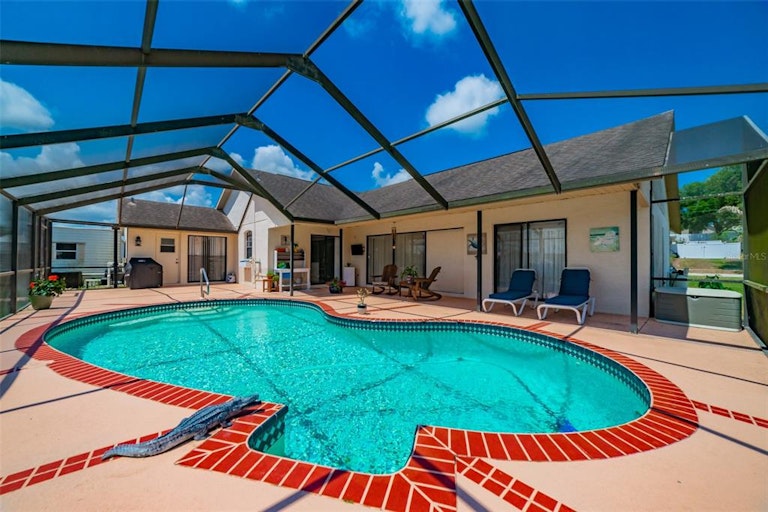 Photo 40 of 58 - 7704 Tessa Dr, Zephyrhills, FL 33540