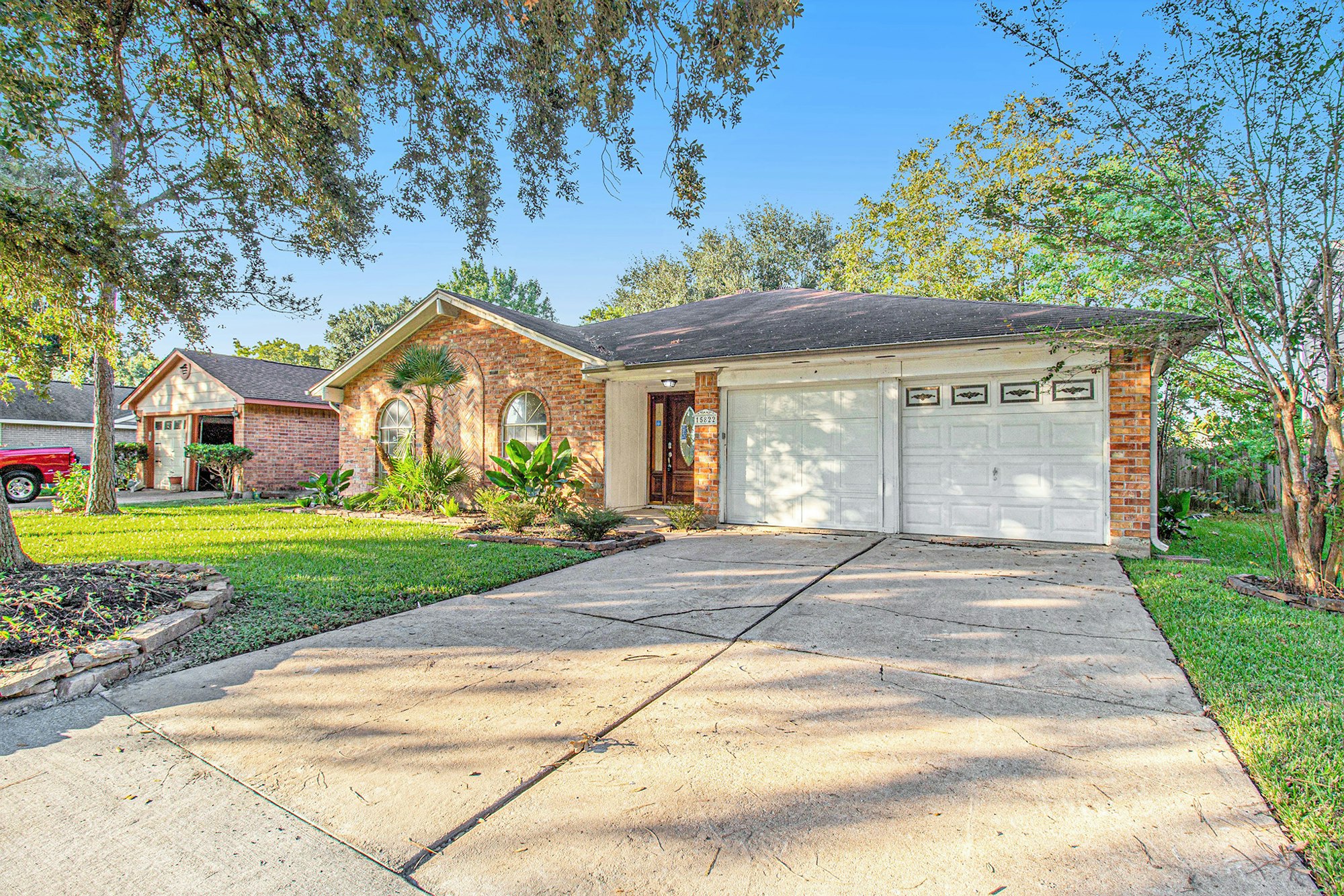 Photo 1 of 17 - 15822 Manfield Dr, Houston, TX 77082