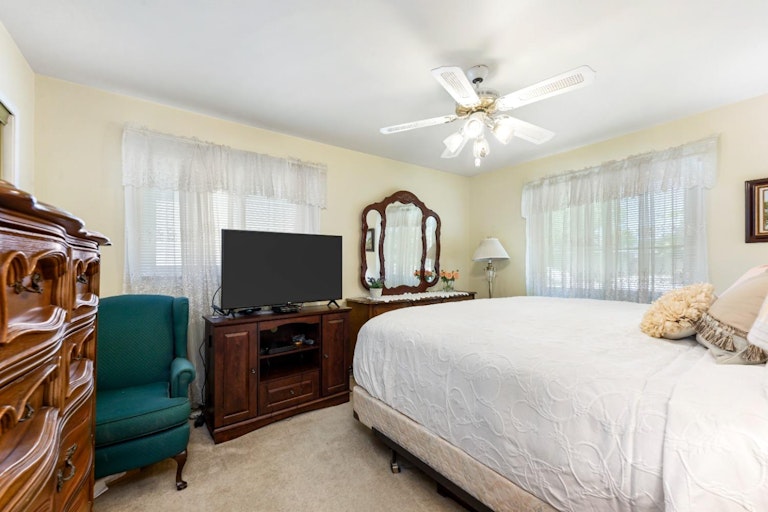 Photo 18 of 31 - 3359 Becerra Way, Sacramento, CA 95821