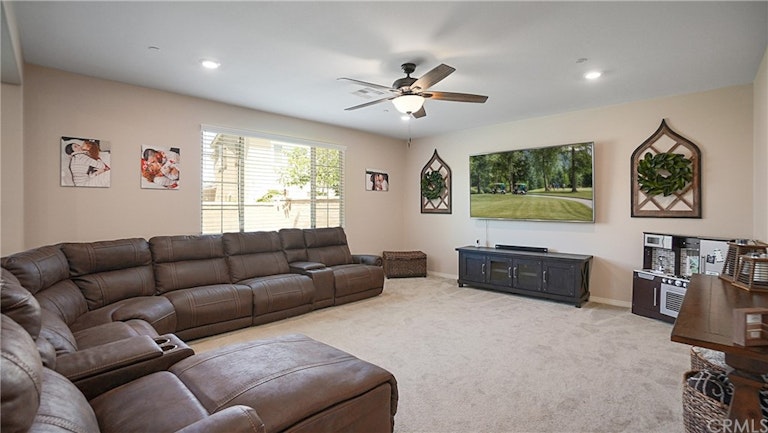 Photo 7 of 38 - 5408 Delaney Way, Fontana, CA 92336