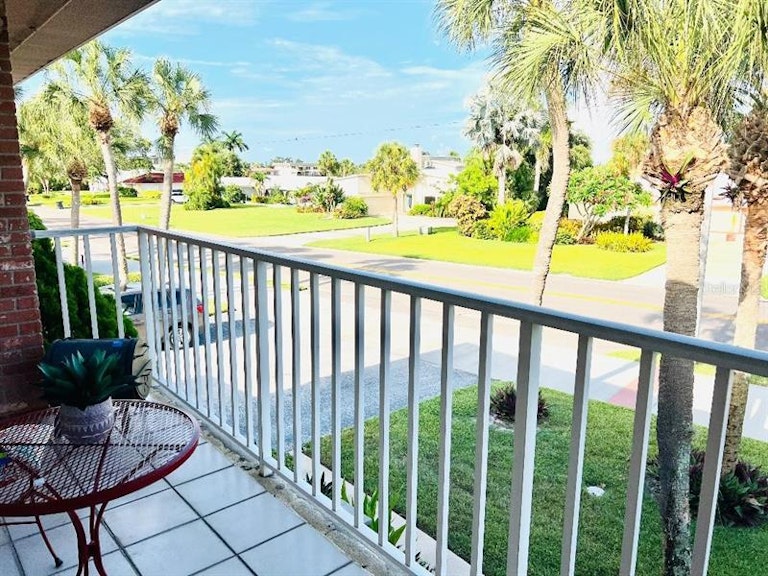 Photo 13 of 17 - 4250 37th St S #7, Saint Petersburg, FL 33711