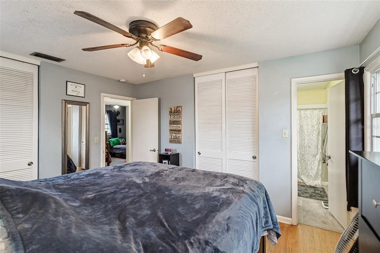 Photo 24 of 33 - 5427 Harbor Dr W, Lakeland, FL 33809