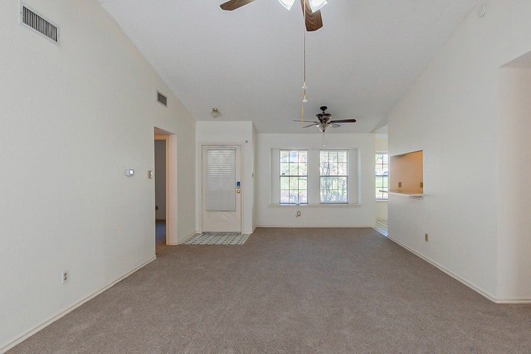 Photo 19 of 22 - 2506 High Hollow Dr, Garland, TX 75041