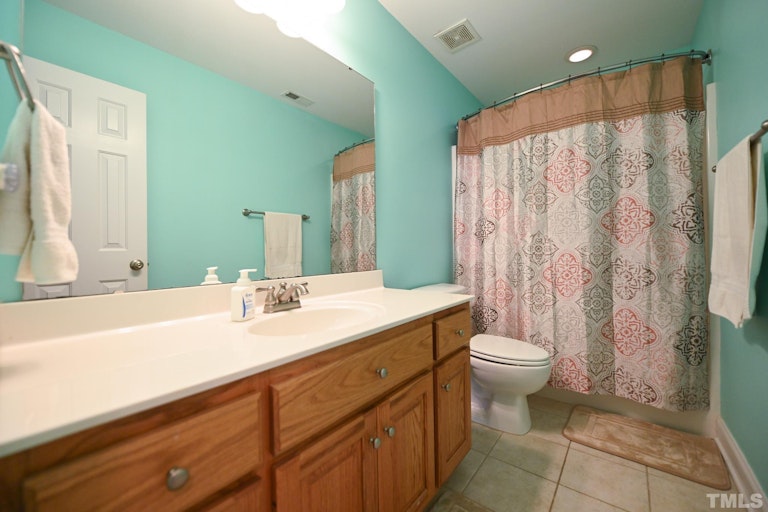 Photo 27 of 40 - 142 Mill Branch Cir, Fuquay Varina, NC 27526
