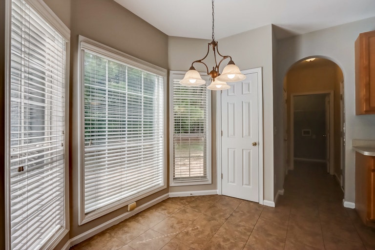 Photo 15 of 27 - 4625 Flat Willow Pl, Douglasville, GA 30135
