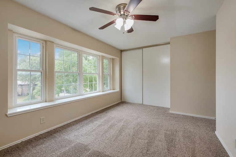 Photo 19 of 27 - 8027 Dove Trail Dr, San Antonio, TX 78244