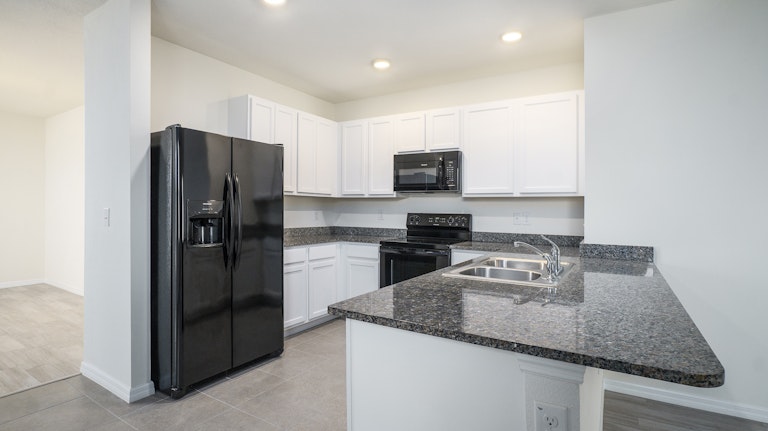 Photo 4 of 17 - 32641 Abby Lax Ln, Wesley Chapel, FL 33543