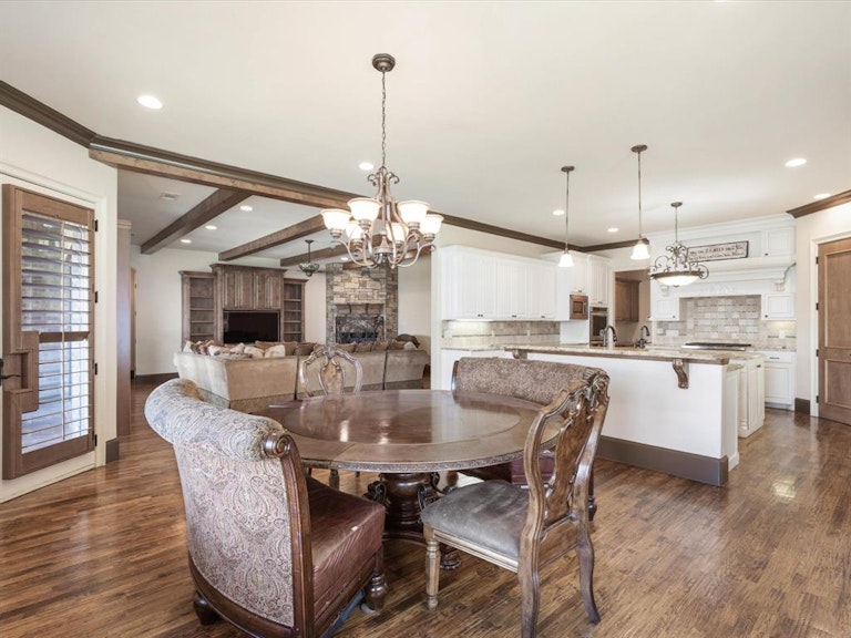 Photo 7 of 30 - 4636 Sidonia Ct, Fort Worth, TX 76126