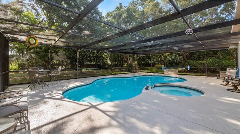 Photo 28 of 54 - 17924 Silverthorn Ct, Spring Hill, FL 34610