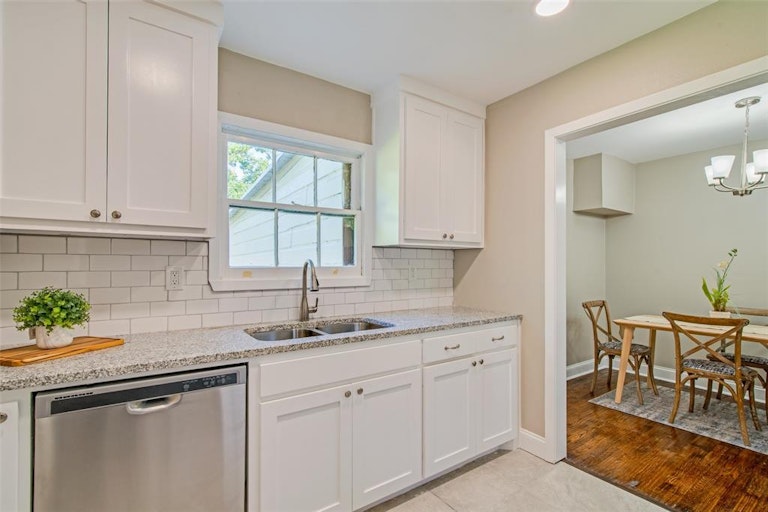 Photo 9 of 25 - 1109 Belmont Dr, Garland, TX 75040