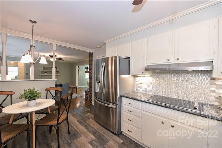 Photo 18 of 42 - 4132 Sulkirk Rd, Charlotte, NC 28210