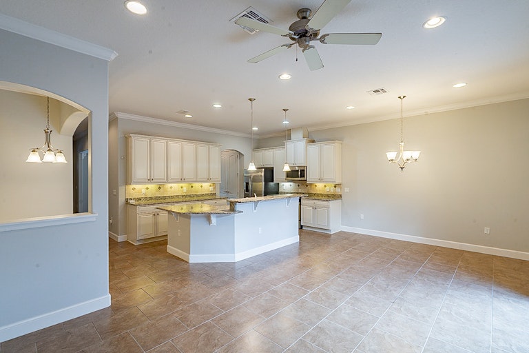 Photo 14 of 28 - 10611 Village Lake Rd, Windermere, FL 34786