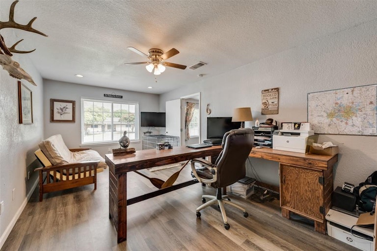 Photo 20 of 22 - 100 Chestnut St, Aledo, TX 76008