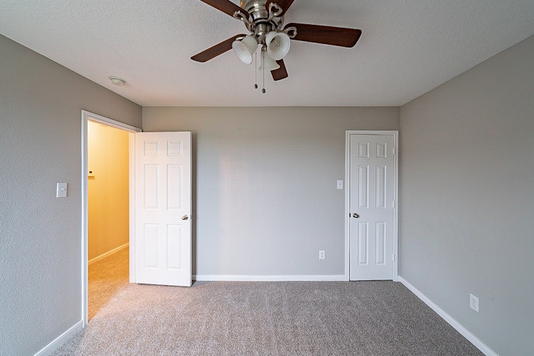 Photo 23 of 31 - 28877 San Bernard River Loop, Spring, TX 77386