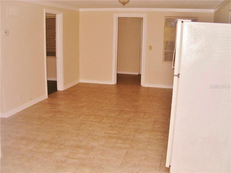 Photo 10 of 14 - 6100 31st Ave N, Saint Petersburg, FL 33710