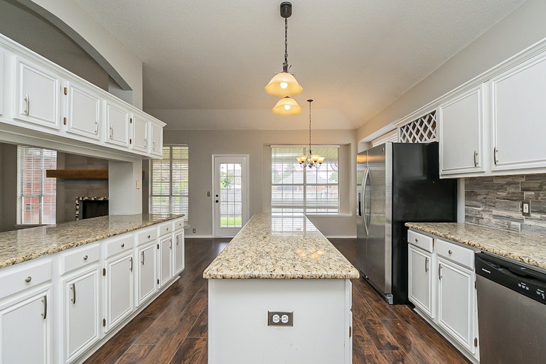 Photo 28 of 47 - 1309 Woodthorpe Dr, Mesquite, TX 75181