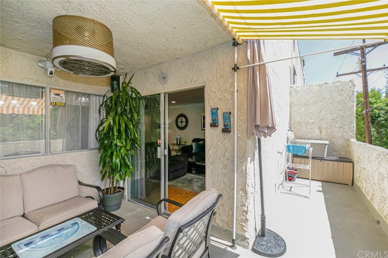 Photo 34 of 48 - 1339 N Columbus Ave, Glendale, CA 91202