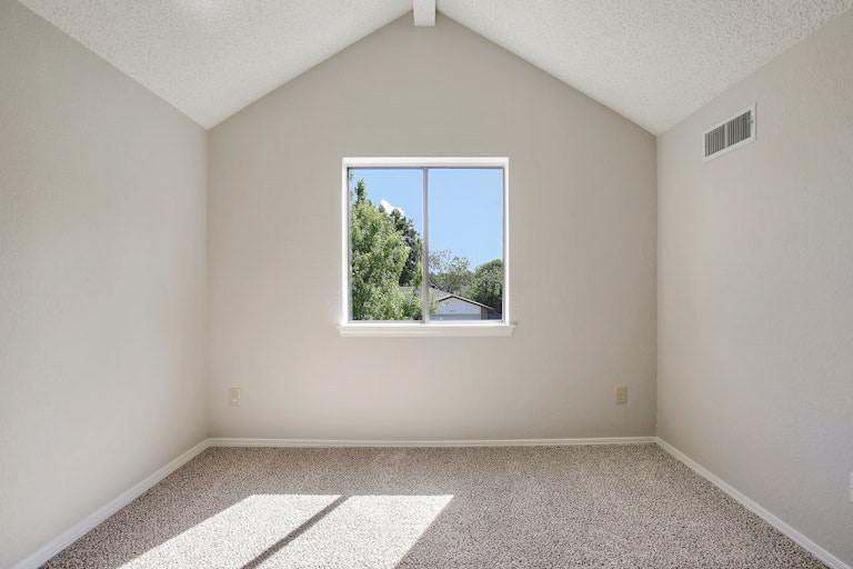 Photo 16 of 27 - 2316 Hollybush Ln, Bedford, TX 76021