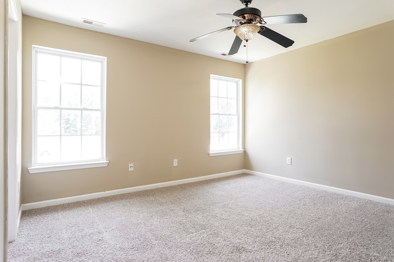 Photo 11 of 25 - 1810 Eagle Beach Ct, Raleigh, NC 27610