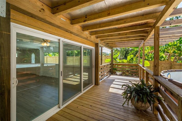 Photo 31 of 37 - 7230 Plathe Rd, New Port Richey, FL 34653