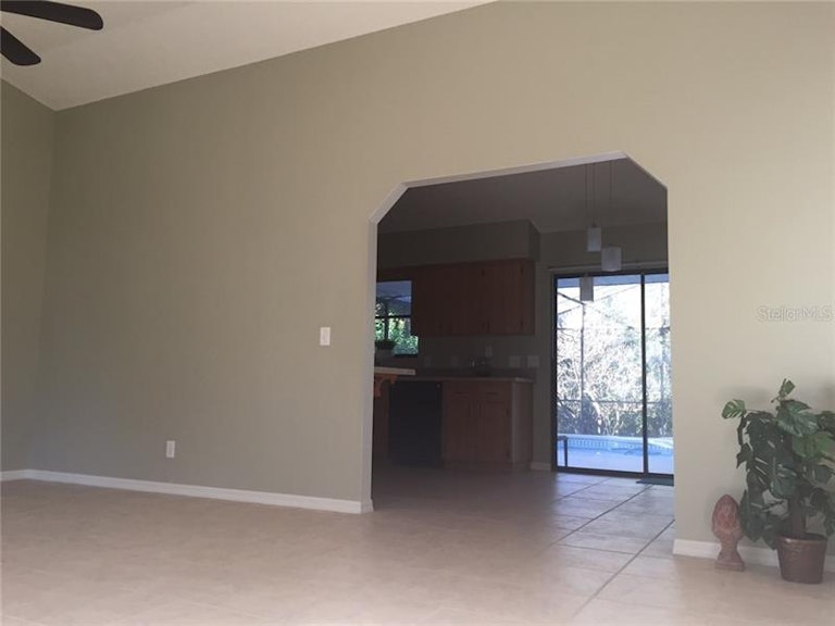 Photo 6 of 24 - 618 First Ave, Lady Lake, FL 32159