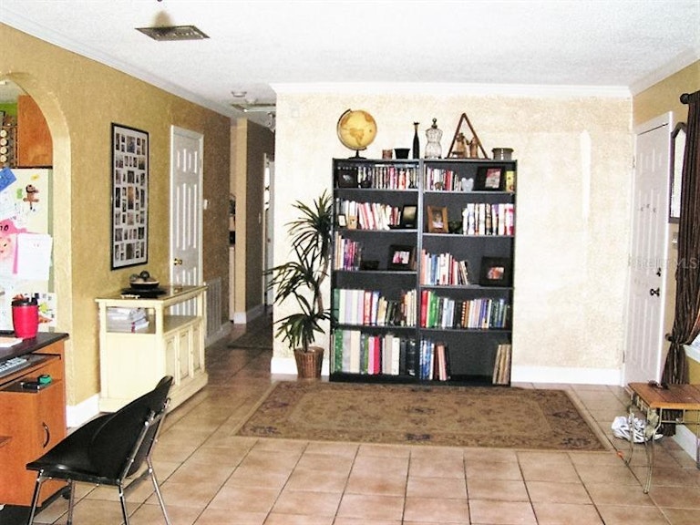 Photo 2 of 23 - 6191 Pinehurst Dr, Spring Hill, FL 34606