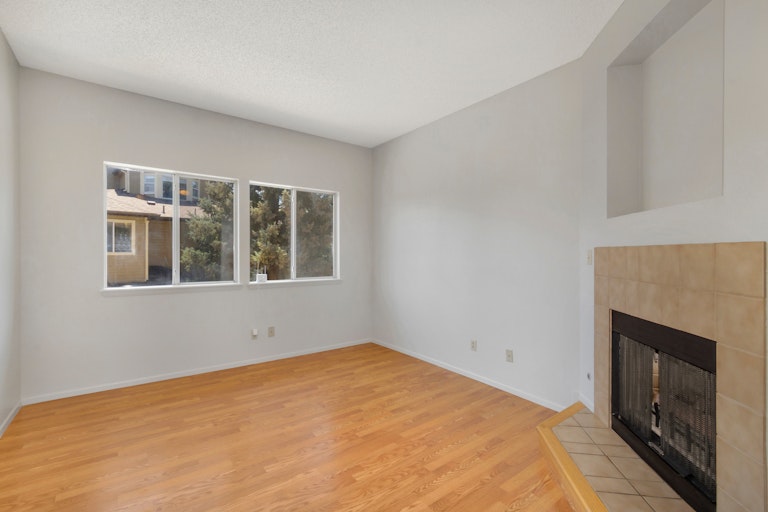 Photo 9 of 17 - 6001 S Yosemite St Unit E205, Greenwood Village, CO 80111