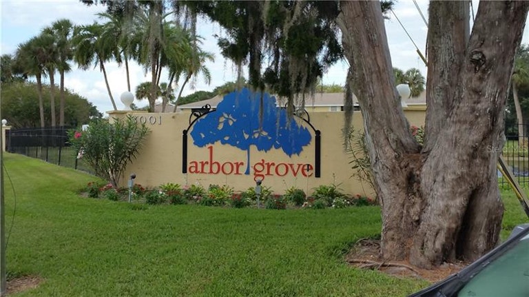 Photo 1 of 16 - 3001 58th Ave S #614, Saint Petersburg, FL 33712