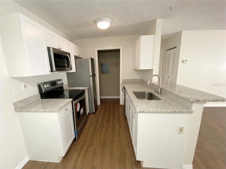 Photo 9 of 28 - 10263 Gandy Blvd N #2001, Saint Petersburg, FL 33702