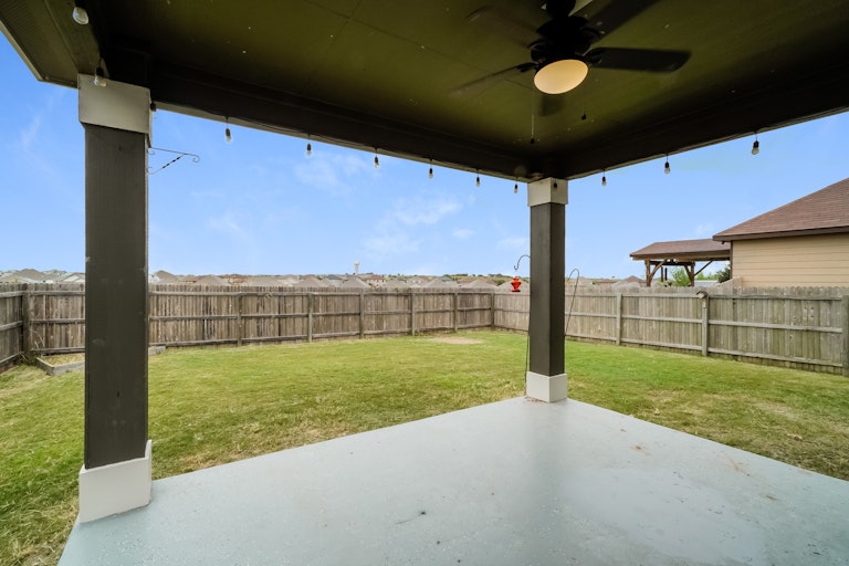 Photo 8 of 27 - 4213 Gale Mdws, New Braunfels, TX 78130