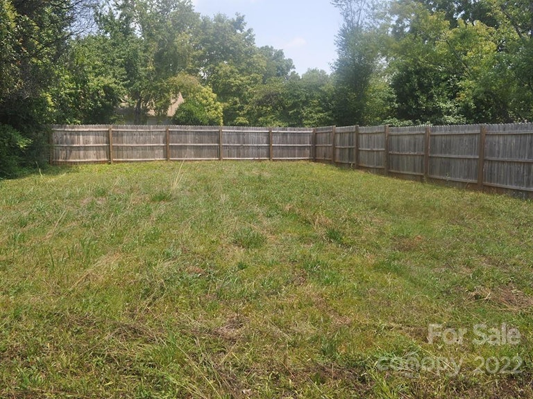 Photo 14 of 15 - 7937 Latchington Ct, Charlotte, NC 28227