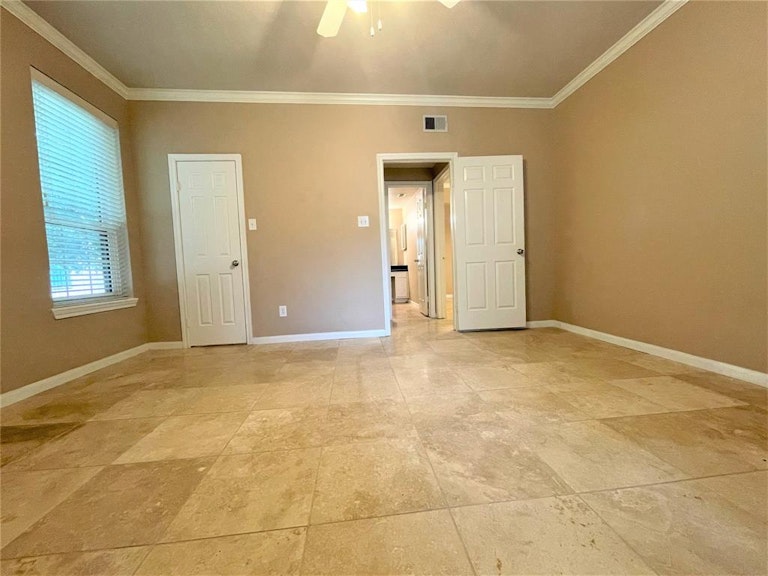 Photo 15 of 23 - 2255 Braeswood Park Dr #264, Houston, TX 77030