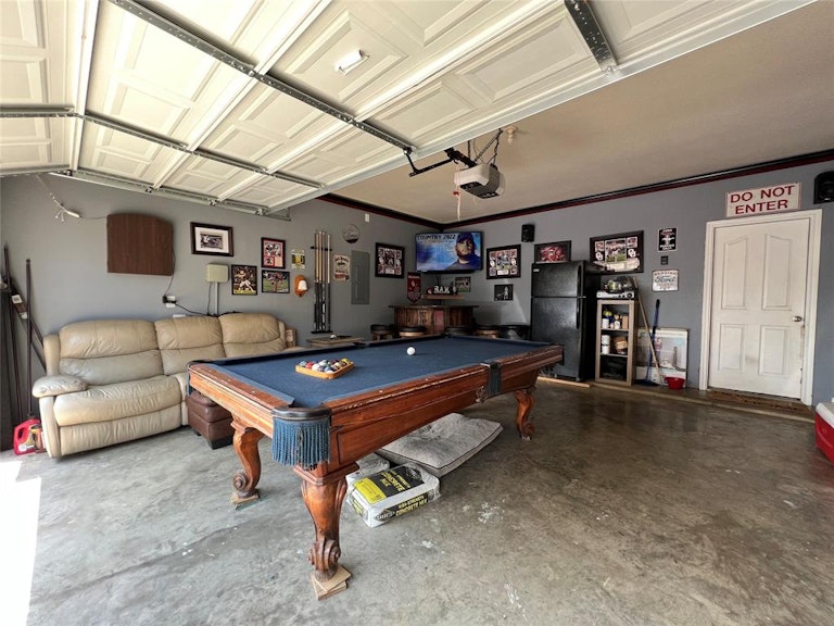 Photo 22 of 27 - 804 Ridge Crest Dr, Burleson, TX 76028