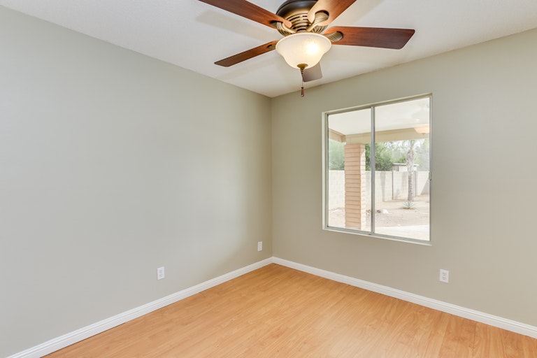 Photo 23 of 31 - 3721 W Phelps Rd, Phoenix, AZ 85053