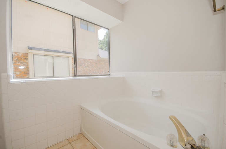 Photo 20 of 29 - 6205 Sasaki Way, Garland, TX 75043
