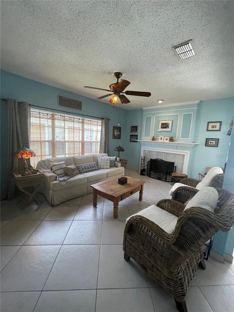 Photo 37 of 50 - 10521 Cherry Oak Cir, Orlando, FL 32817