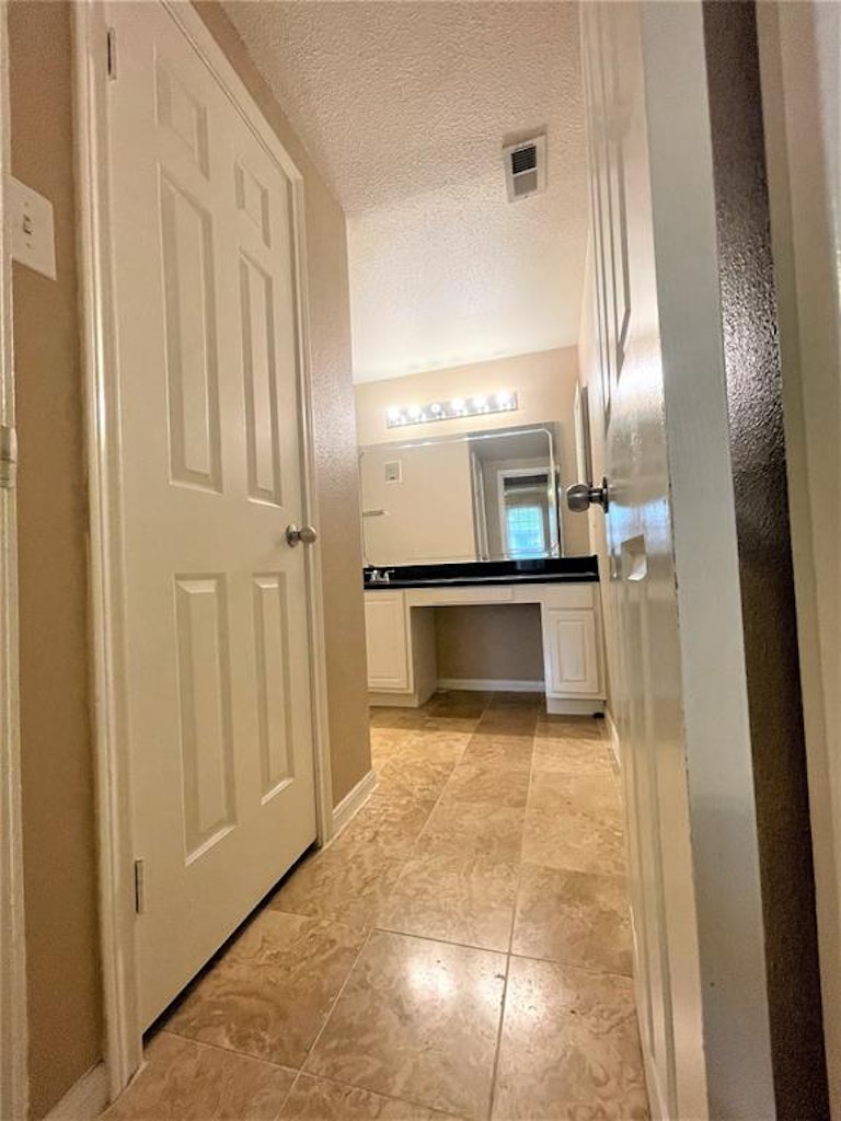 Photo 17 of 23 - 2255 Braeswood Park Dr #264, Houston, TX 77030