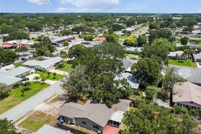 Photo 26 of 27 - 2847 65th Way N, Saint Petersburg, FL 33710