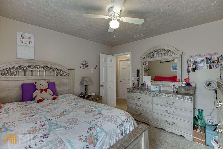 Photo 28 of 41 - 3248 Meadow Point Dr, Snellville, GA 30039