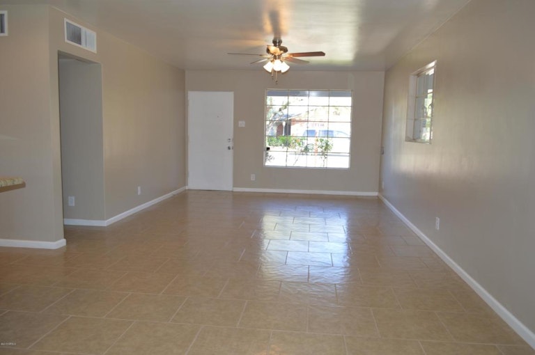 Photo 16 of 35 - 2137 W Verde Ln, Phoenix, AZ 85015