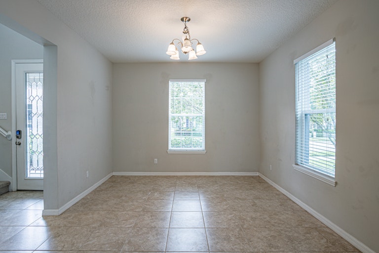 Photo 5 of 24 - 4984 Wildwood Pointe Rd, Winter Garden, FL 34787