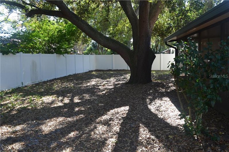 Photo 10 of 12 - 729 Countryshire Ln, Palm Harbor, FL 34683