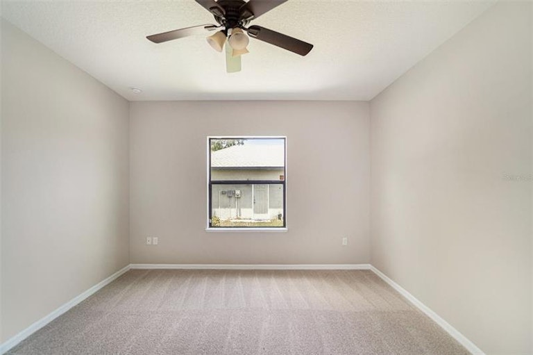 Photo 8 of 14 - 2220 50th Street Cir E, Palmetto, FL 34221