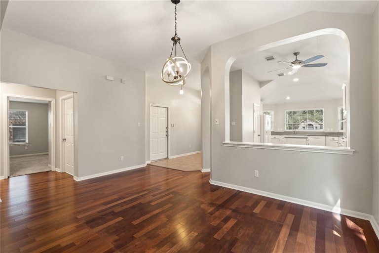 Photo 4 of 25 - 4125 Gazley Ln, Austin, TX 78732