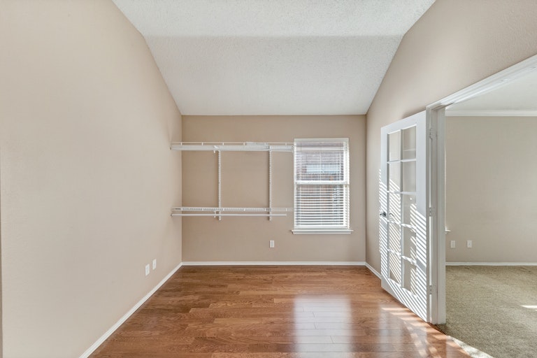 Photo 21 of 28 - 8708 Saranac Trl, Fort Worth, TX 76118