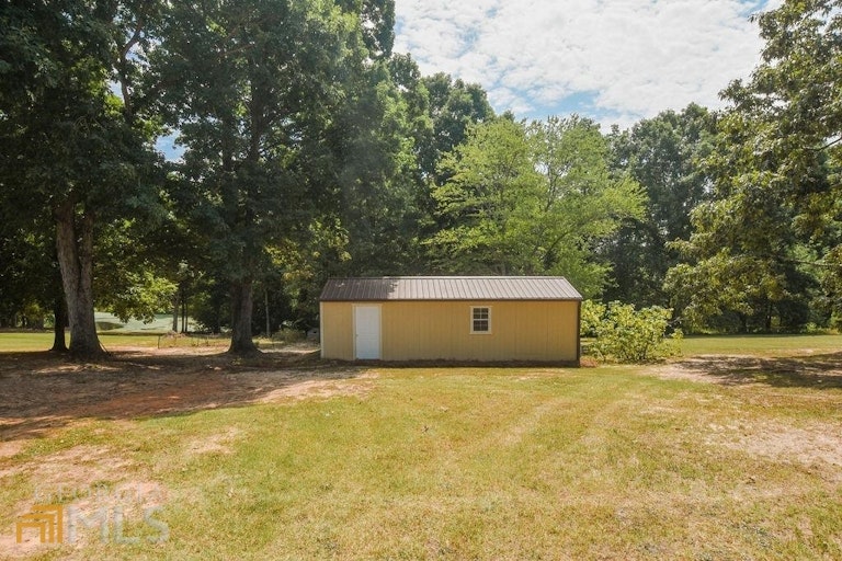 Photo 86 of 105 - 1013 Country Ln, Loganville, GA 30052