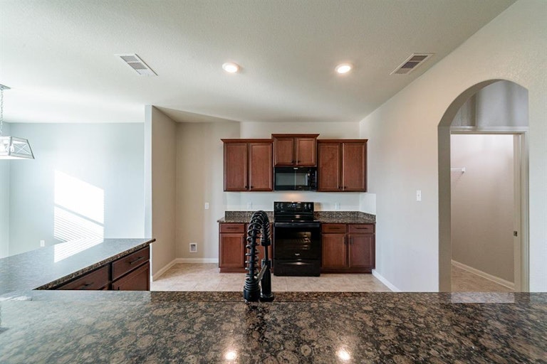 Photo 9 of 36 - 5935 Snapping Turtle Rd, Baytown, TX 77523