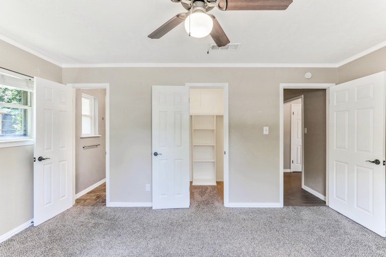 Photo 17 of 25 - 7008 Shauna Dr, North Richland Hills, TX 76180